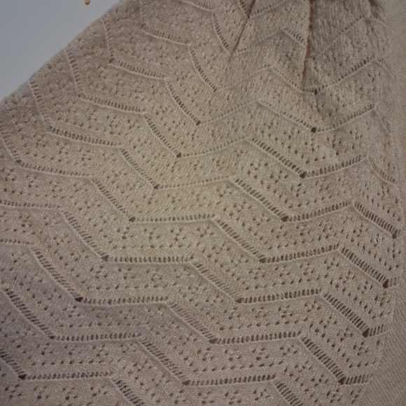 V-Neck Beige Sweater - Picture 5 of 7